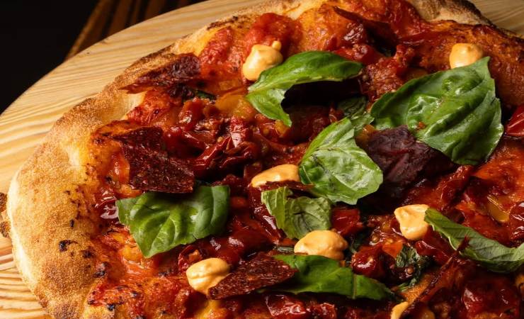 Marinara Atomica pizza