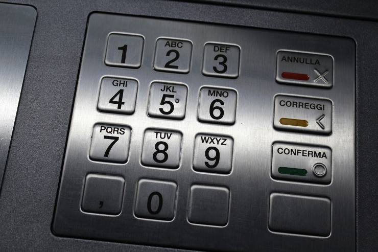 Tastierino del bancomat (Pixabay foto) - www.statodonna.it