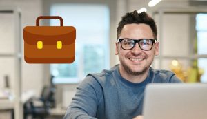 Uomo felice con il lavoro