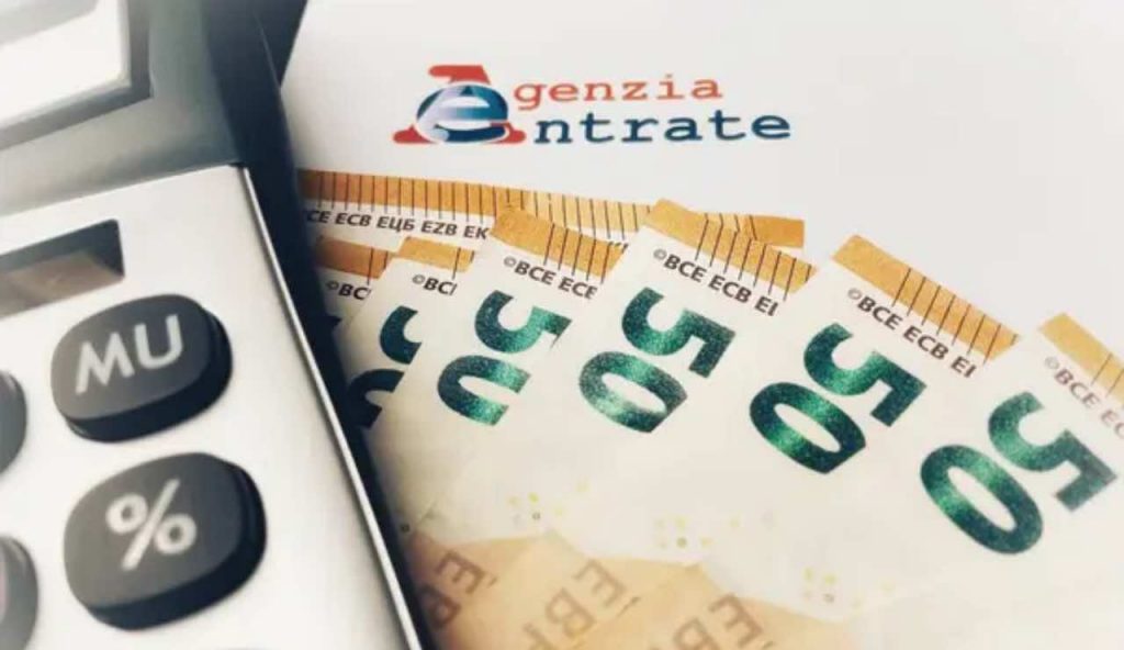 Agenzia delle Entrate paga viaggio euro