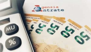 Agenzia delle Entrate paga viaggio euro