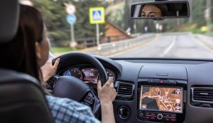 Donna al volante