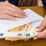 Busta paga 5mila euro lavorate stesso numero ore