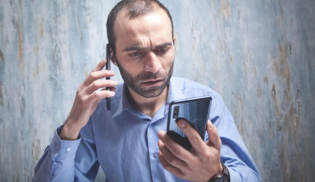 Persona con smartphone