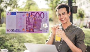 Uomo felice con 500 euro