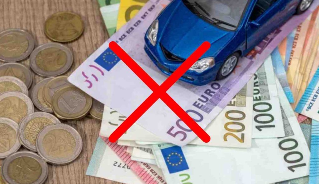Bollo auto da non pagare (Depositphotos foto) - www.statodonna.it