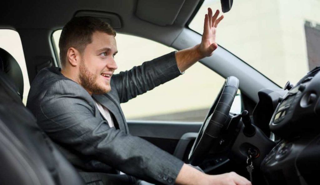 Uomo al volante