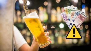 Bicchiere di birra e pericoli (Pixabay foto) - www.statodonna.it