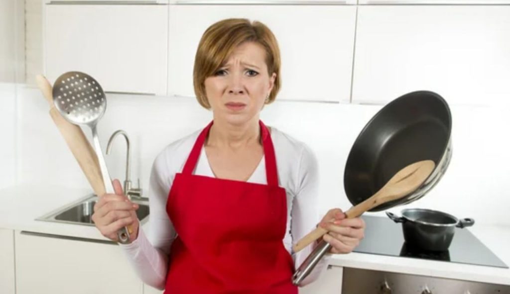 Casalinga preoccupata (Depositphotos foto) - www.statodonna.it