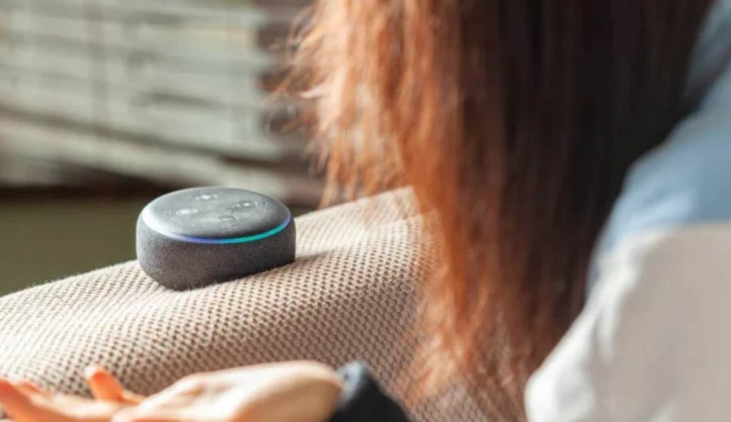 Dialogo con Alexa (Depositphotos foto) - www.statodonna.it